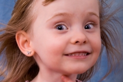 Lustiges junges Maedchen